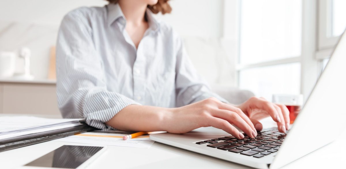 brunette-woman-typing-email-laptop-computer-while-sitting-home-selective-focus-hand (1) brunette-woman-typing-email-laptop-computer-while-sitting-home-selective-focus-hand (1)